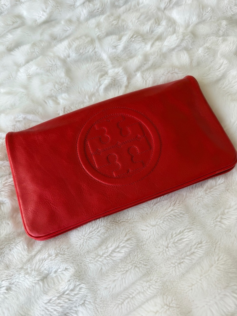 Tory Burch Bombe Reva Red Embossed Logo Leather Clutch